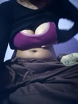 Snapshot of Sweet_Sonakshi143 chatting on 02/07/25, 08:31 Sweet Sonakshi143 online show from 02/07/25, 08:31