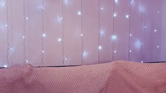 KimWilli online show from 12/26/24, 04:25