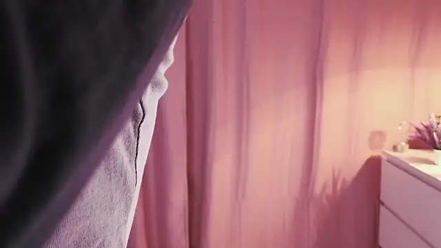 KimWilli online show from 03/18/25, 10:15