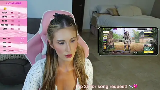 Snapshot of Angel-Ava chatting on 12/16/24, 06:32 Angel-Ava online show from 12/16/24, 06:32