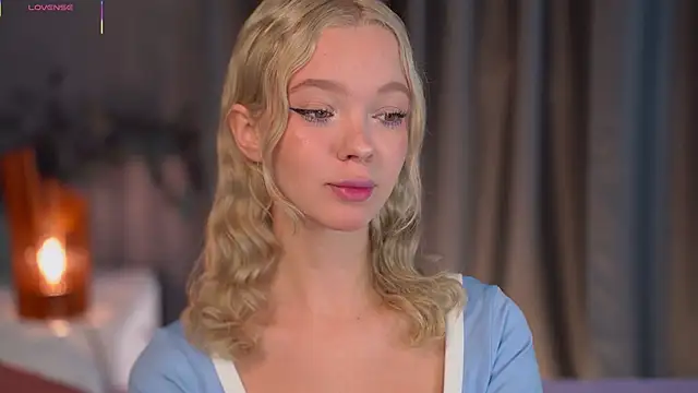  AlinaBailey online show from 10/15/25, 08:47