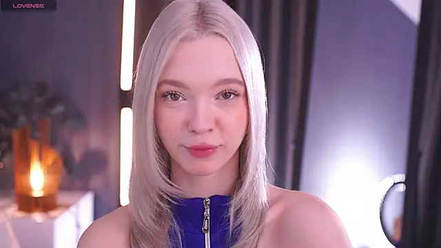  AlinaBailey online show from 11/28/25, 08:17