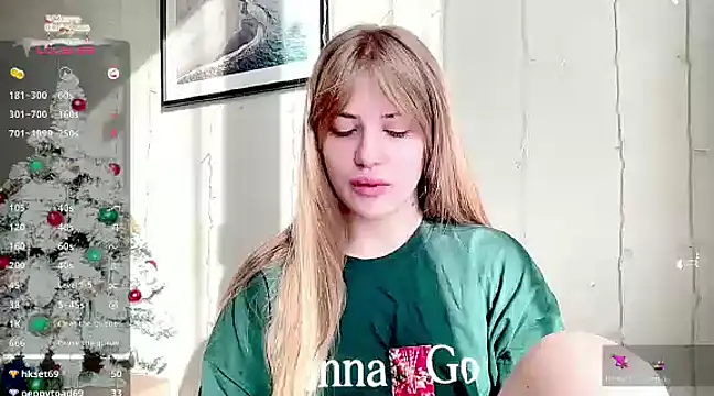 Snapshot of PureAlisMiracle chatting on 12/24/24, 11:06 PureAlisMiracle online show from 12/24/24, 11:06