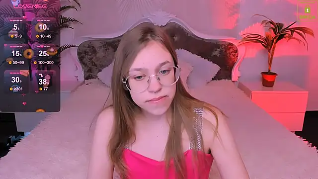 Snapshot of LayriantaVee chatting on 01/22/25, 07:14 LayriantaVee online show from 01/22/25, 07:14