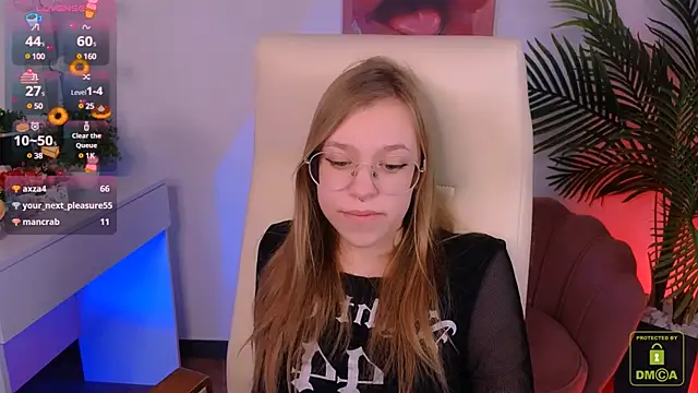 Snapshot of LayriantaVee chatting on 01/28/25, 10:12 LayriantaVee online show from 01/28/25, 10:12