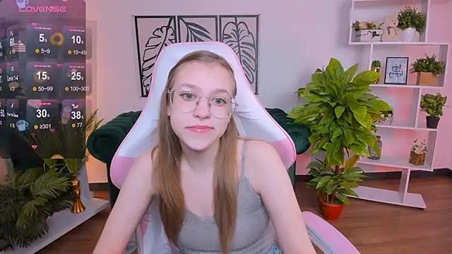 Snapshot of LayriantaVee chatting on 02/02/25, 07:20 LayriantaVee online show from 02/02/25, 07:20