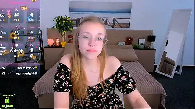 Snapshot of LayriantaVee chatting on 02/13/25, 01:15 LayriantaVee online show from 02/13/25, 01:15