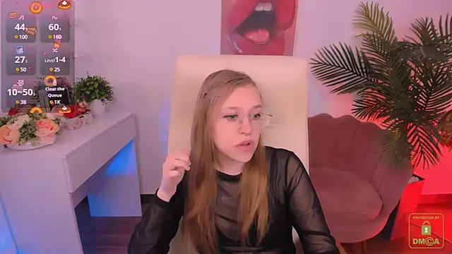 Snapshot of LayriantaVee chatting on 03/13/25, 07:20 LayriantaVee online show from 03/13/25, 07:20