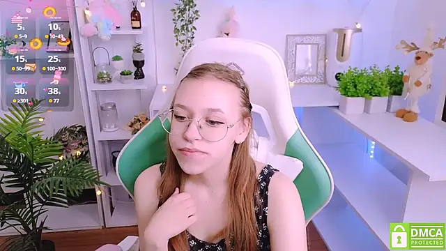 Snapshot of LayriantaVee chatting on 03/19/25, 07:07 LayriantaVee online show from 03/19/25, 07:07