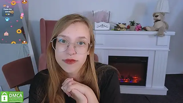 Snapshot of LayriantaVee chatting on 09/12/25, 06:02 LayriantaVee online show from 09/12/25, 06:02