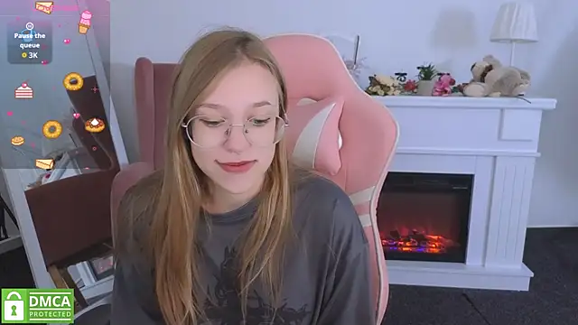 Snapshot of LayriantaVee chatting on 09/25/25, 06:06 LayriantaVee online show from 09/25/25, 06:06