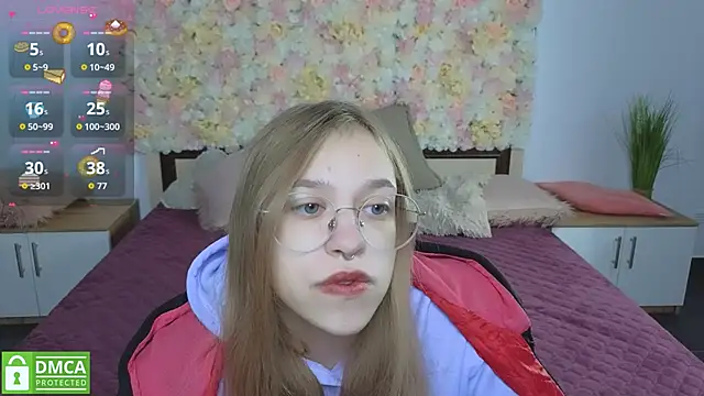 Snapshot of LayriantaVee chatting on 10/01/25, 05:57 LayriantaVee online show from 10/01/25, 05:57