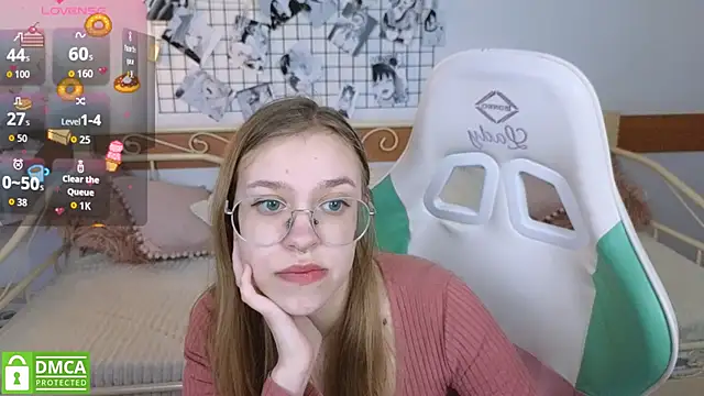 Snapshot of LayriantaVee chatting on 04/07/26, 06:25 LayriantaVee online show from 04/07/26, 06:25