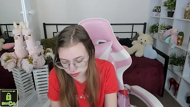 Snapshot of LayriantaVee chatting on 04/08/26, 06:13 LayriantaVee online show from 04/08/26, 06:13