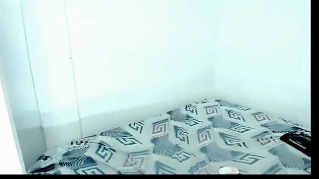 leinisofia69 online show from 01/05/25, 03:43