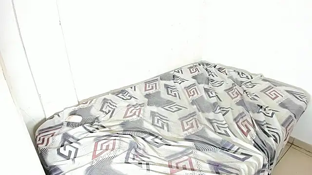 leinisofia69 online show from 01/08/25, 03:19