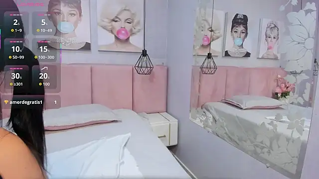 Sensual Sophie  online show from 12/17/25, 11:33