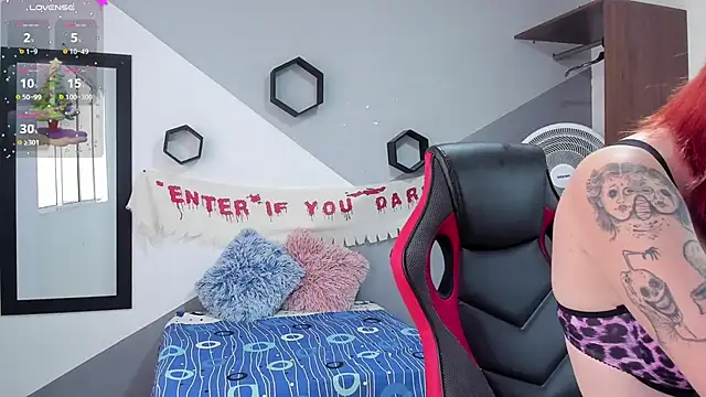 Danniela rivera online show from 12/12/24, 12:12