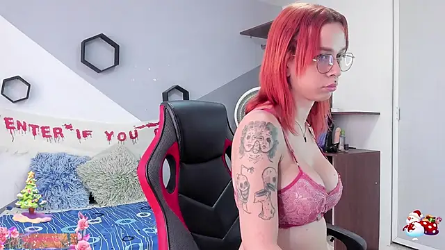 Danniela rivera online show from 12/17/24, 03:06