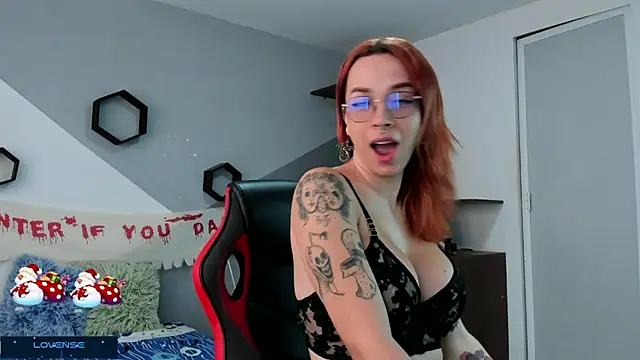 Danniela rivera online show from 12/27/24, 12:01