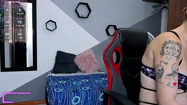 Danniela rivera online show from 02/10/25, 12:08