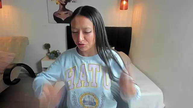 Snapshot of Scarlett__bell chatting on 01/14/25, 12:14 Scarlett bell online show from 01/14/25, 12:14