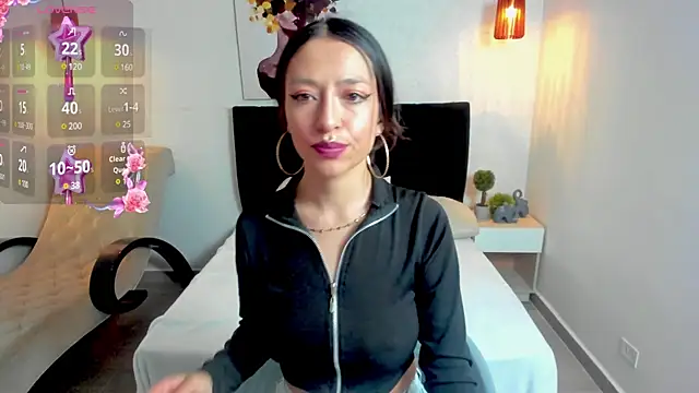 Snapshot of Scarlett__bell chatting on 02/12/25, 12:44 Scarlett bell online show from 02/12/25, 12:44