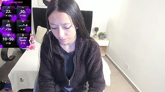 Snapshot of Scarlett__bell chatting on 03/15/25, 12:34 Scarlett bell online show from 03/15/25, 12:34