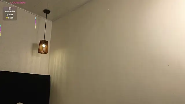 Snapshot of Scarlett__bell chatting on 09/09/25, 01:43 Scarlett bell online show from 09/09/25, 01:43