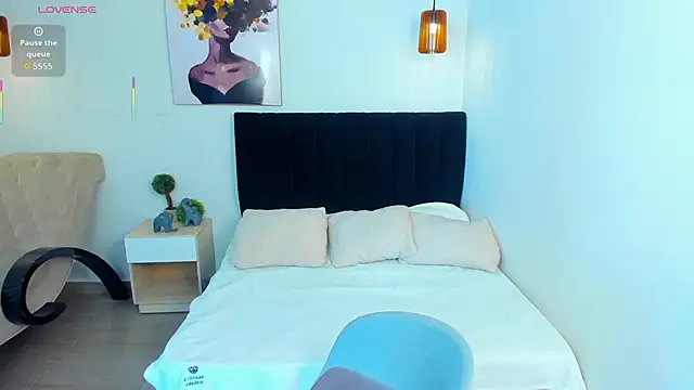 Snapshot of Scarlett__bell chatting on 10/03/25, 01:30 Scarlett bell online show from 10/03/25, 01:30