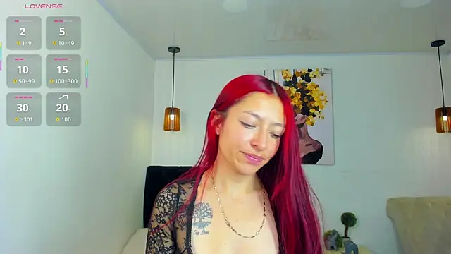 Snapshot of Scarlett__bell chatting on 10/04/25, 01:20 Scarlett bell online show from 10/04/25, 01:20