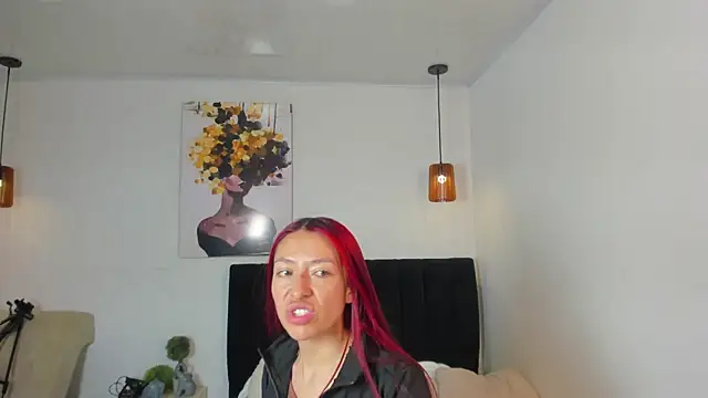 Snapshot of Scarlett__bell chatting on 10/24/25, 01:18 Scarlett bell online show from 10/24/25, 01:18