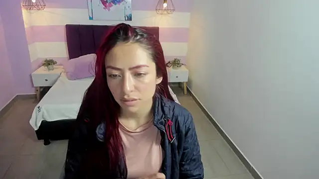 Snapshot of Scarlett__bell chatting on 11/13/25, 12:26 Scarlett bell online show from 11/13/25, 12:26