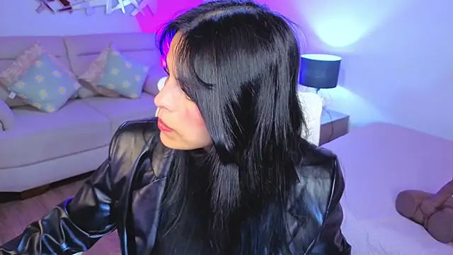 Eliie Ruizz online show from 04/09/26, 04:23