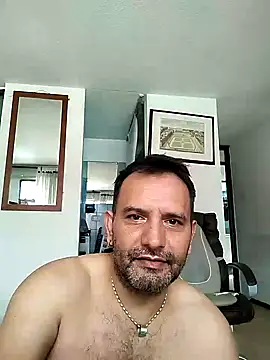 Snapshot of RogueTraveler chatting on 02/04/25, 04:50 RogueTraveler online show from 02/04/25, 04:50