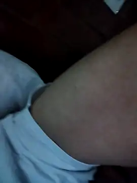 Snapshot of RogueTraveler chatting on 09/14/25, 01:49 RogueTraveler online show from 09/14/25, 01:49