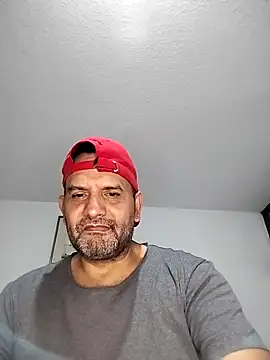 Snapshot of RogueTraveler chatting on 09/24/25, 02:59 RogueTraveler online show from 09/24/25, 02:59