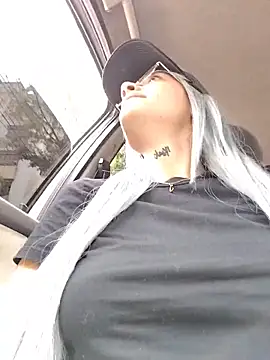 Snapshot of Dani_pegin chatting on 11/02/25, 04:31 Dani pegin online show from 11/02/25, 04:31