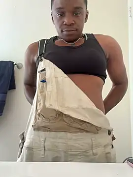 Snapshot of TransboyJay chatting on 11/04/25, 10:53 TransboyJay online show from 11/04/25, 10:53