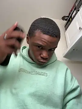 Snapshot of TransboyJay chatting on 11/18/25, 06:01 TransboyJay online show from 11/18/25, 06:01