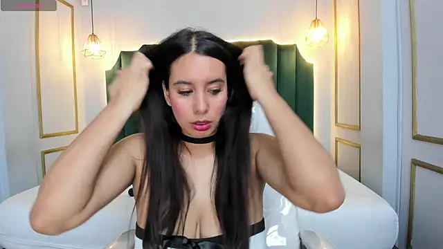 HannaPaola online show from 03/08/25, 10:45