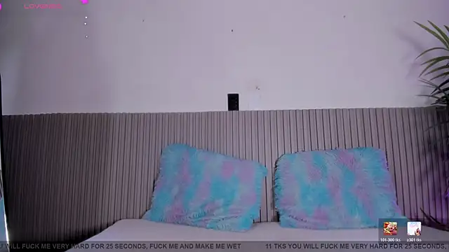 valentina lux online show from 03/31/26, 08:42