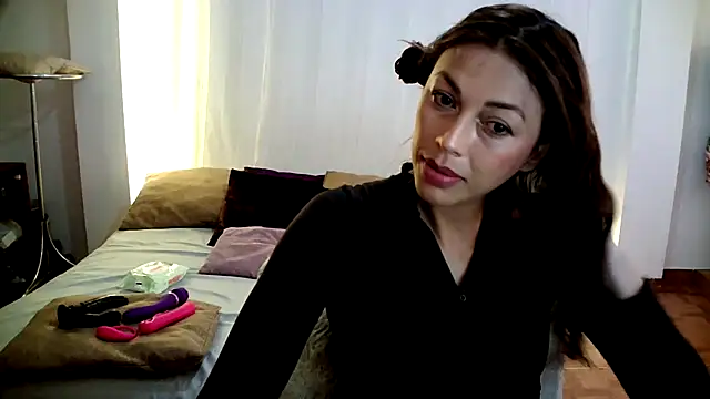 Hanna Charming online show from 12/15/25, 07:07