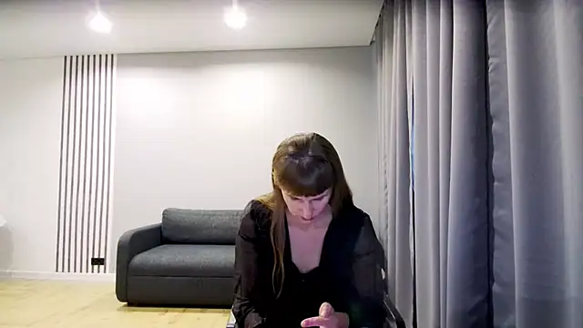 Daniella Lorente online show from 01/11/25, 08:43