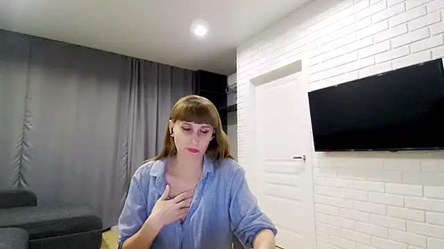 Daniella Lorente online show from 10/27/25, 11:31