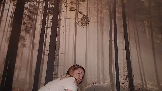 Snapshot of Anna_Curvy chatting on 03/06/25, 11:36 Anna Curvy online show from 03/06/25, 11:36