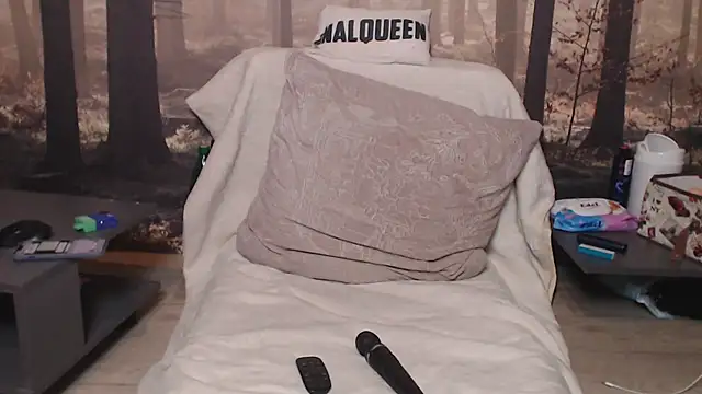 Snapshot of Anna_Curvy chatting on 03/08/25, 10:43 Anna Curvy online show from 03/08/25, 10:43