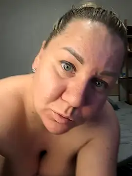 Anna Curvy online show from 04/17/26, 04:37