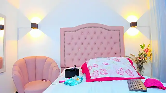 JulieeHabubu online show from 10/24/25, 03:25