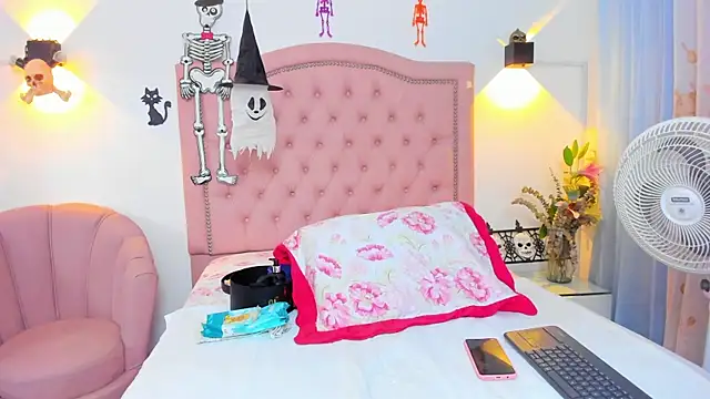 JulieeHabubu online show from 10/25/25, 03:47